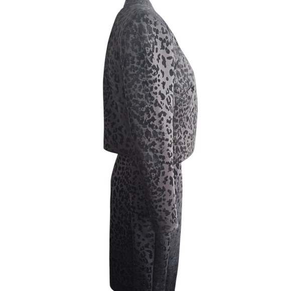 Calvin Klein Black Leopard Print Embossed Sheath Dress Size 6 Whimsigoth - Picture 3 of 16